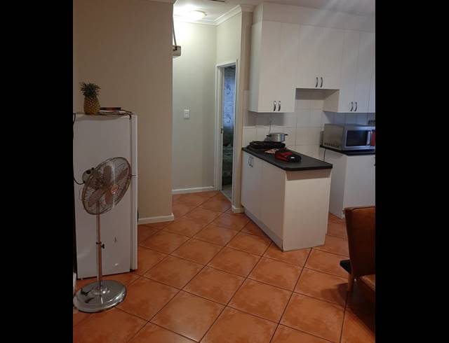 1 BEDROOM PROPERTY TO RENT IN GOODWOOD CENTRAL